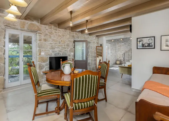 1 Bedroom Amazing In Mundanije